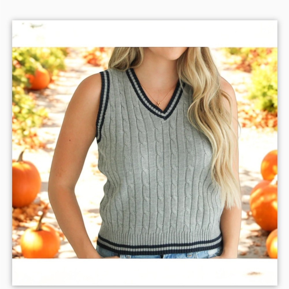 American Eagle Gray Cable Knit Sweater Vest Blue Trim Schoolgirl Preppy Sm - Picture 4 of 8